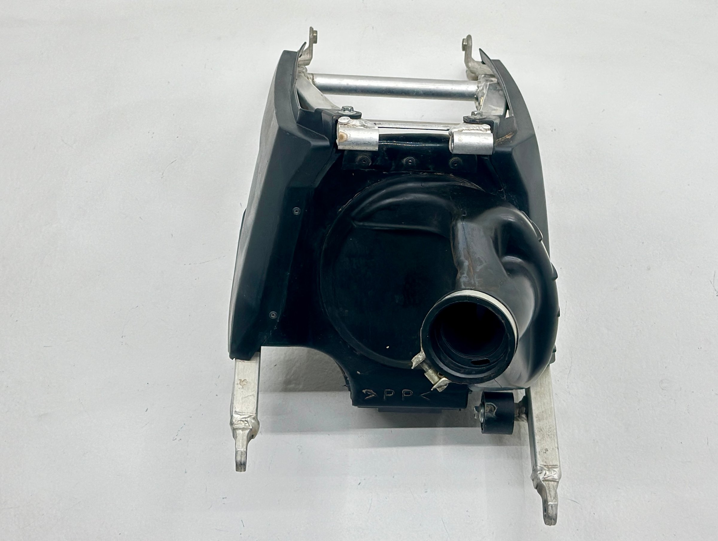 2009 Yamaha YZ450F Subframe Airbox Rear Sub Frame Chassis OEM 5XC-21190-L0-00✅
