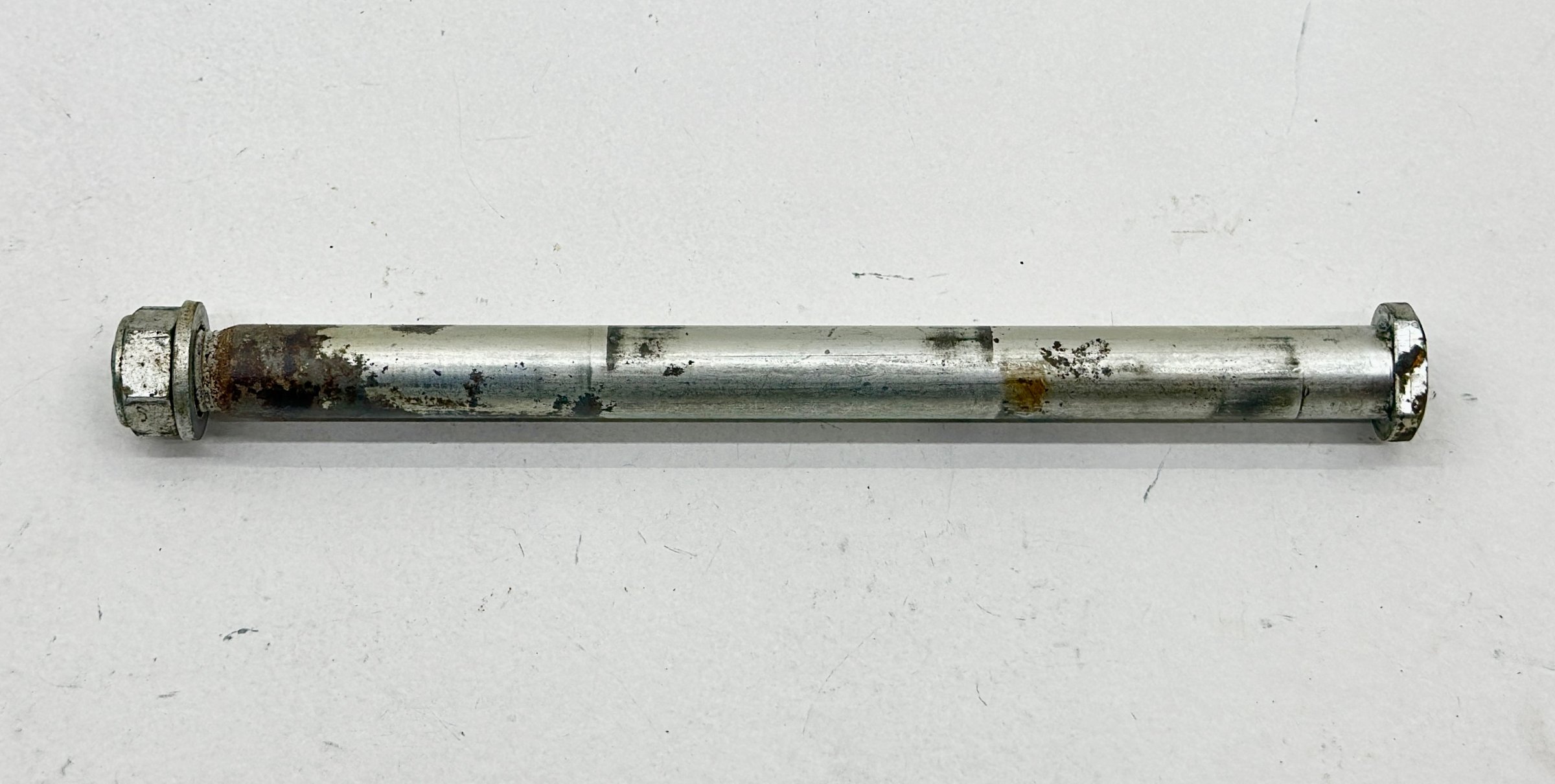 2009 Yamaha YZ450F Swingarm Axle Nut Spindle Pivot Shaft OEM 1C3-22141-10-00✅