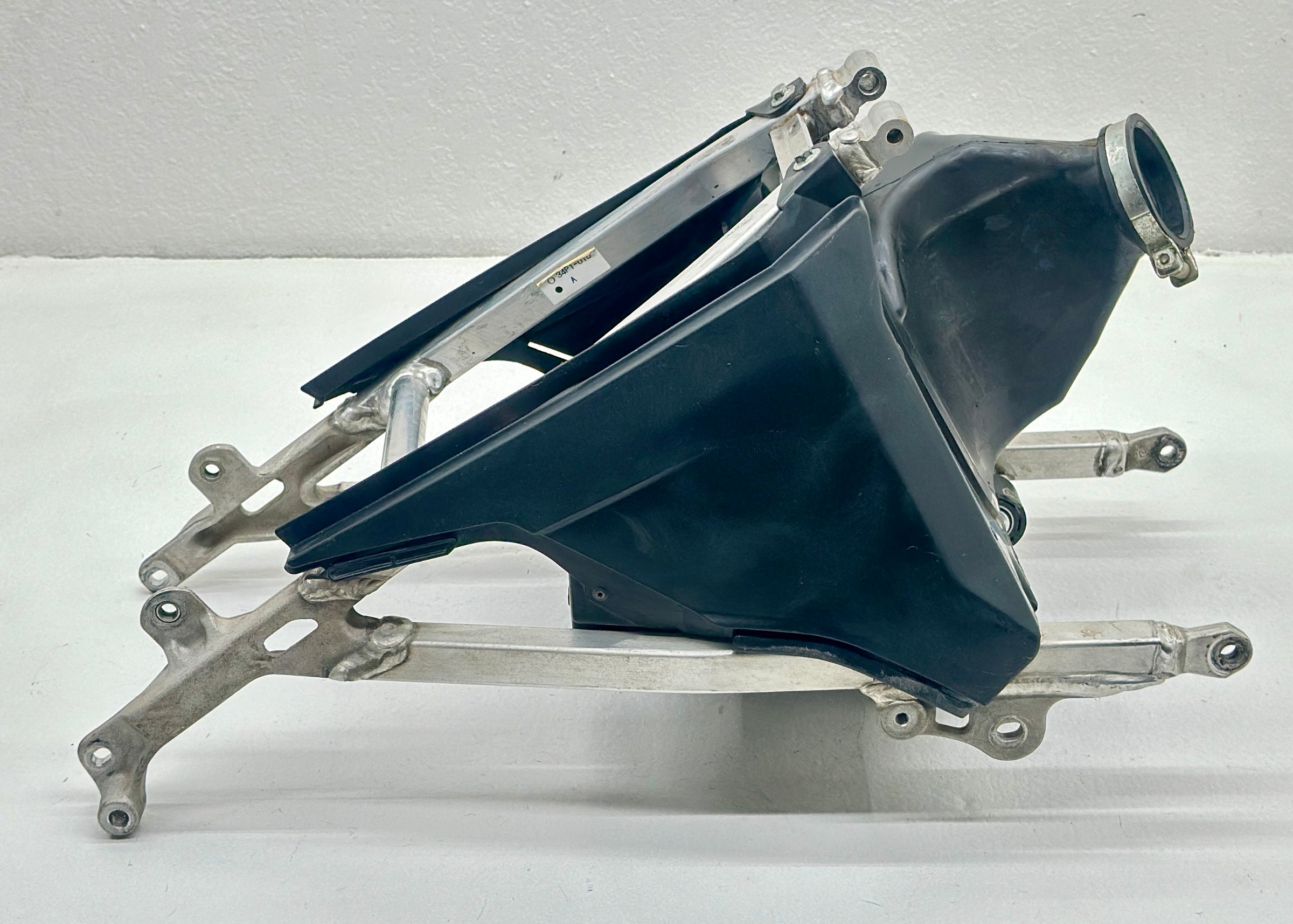 2009 Yamaha YZ450F Subframe Airbox Rear Sub Frame Chassis OEM 5XC-21190-L0-00✅